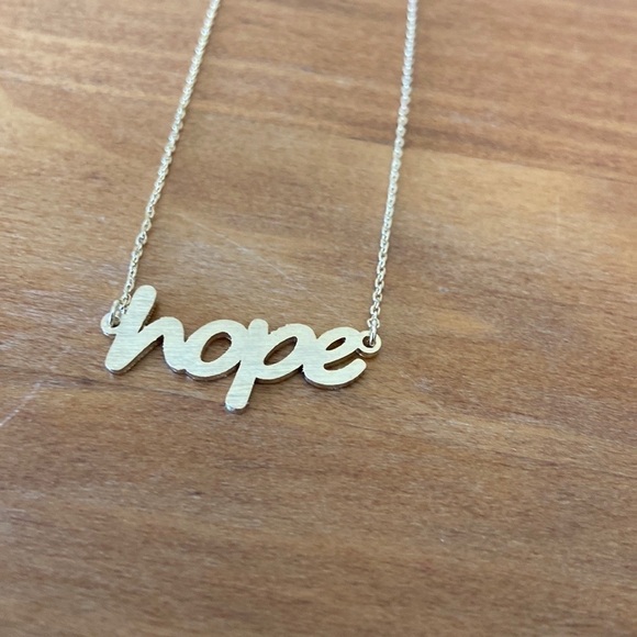 𝅺NWT Hope Script Necklace - Picture 4 of 5